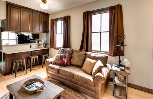 Barneveld Apartment | Pet-Friendly Blue Mounds Vacation Rental w/ Yard!