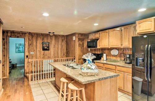Nora Cabin | Pet-Friendly Castlewood Cabin w/Deck & Pond Views
