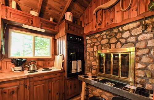 Thompson's Point Cottage | Pet-Friendly! Classic Maine Cottage Overlooking Sebago Lake with Beach Access
