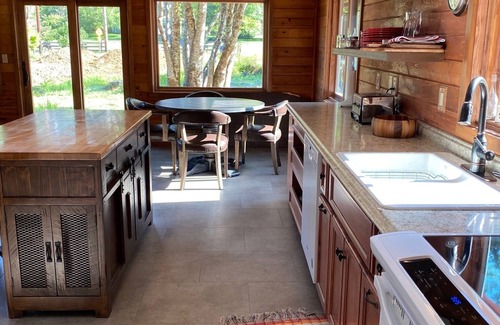 Neahkahnie Beach House | Pet friendly close to beach and gazebo with fireplace