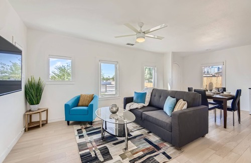 Downtown Phoenix House | Pet-friendly cottage retreat with private spa, fire pit, BBQ, and more!
