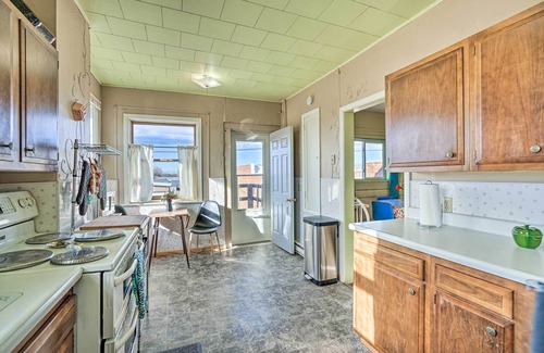 Hettinger Apartment | Pet-Friendly Downtown Hettinger Apt w/Yard!