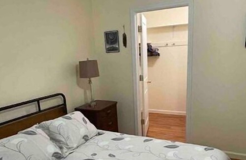 Rio Dell House | Pet Friendly Garden House with Patio & Redwoods