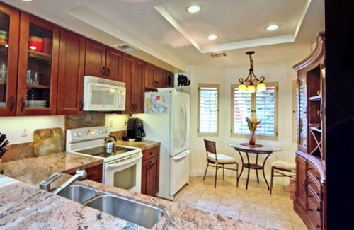 Palm Desert Condo | PET FRIENDLY Georgeous views and close to everything