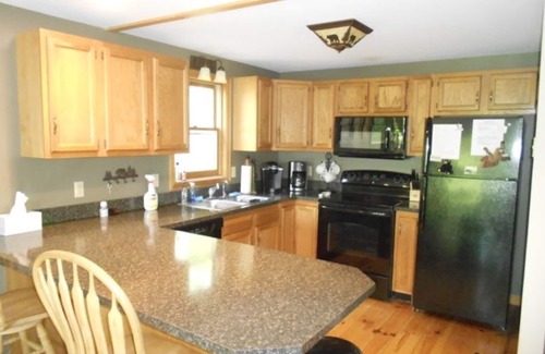 Moultonborough House | Pet Friendly getaway sleeps 8n