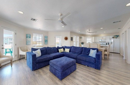 Sand Point House | Pet Friendly, Golf Cart Included, Walk to the Beach, Shared Pool