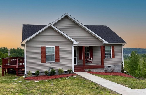 Ashland City Apartment | Pet-Friendly Guest Suite w/Private Entry and Deck! Only 30 Mins to Nashville!