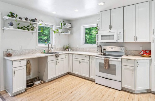 Quechee House | Pet-Friendly, Heart of Quechee | Jay Hill Home