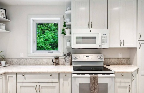 Quechee House | Pet-Friendly, Heart of Quechee | Jay Hill Home