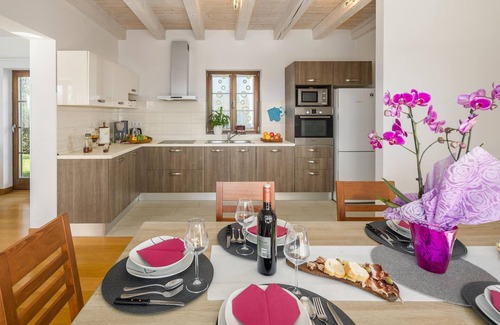 Melnica House | Pet friendly home in Barban with sauna