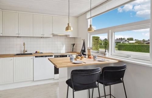 Hejlsminde Strand House | Pet friendly home in Hejls