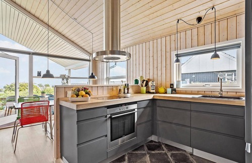 Hejlsminde Strand House | Pet friendly home in Hejls with WiFi