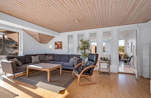 Henne Strand House | Pet friendly home in Henne with sauna