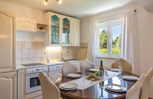Lovrec House | Pet friendly home in Studenci