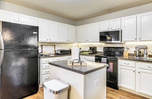 Lexington House | Pet-Friendly Home w/Yard & Fireplace in Lexington