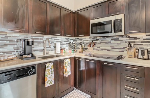 Celebration Hotel | Pet friendly in Orlando area near ESPN Center