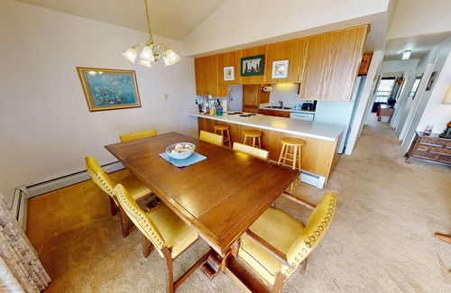 Dillon Condo | Pet Friendly! Lakefront, Top Floor, Deck. Walk to Park, Concerts, Marina