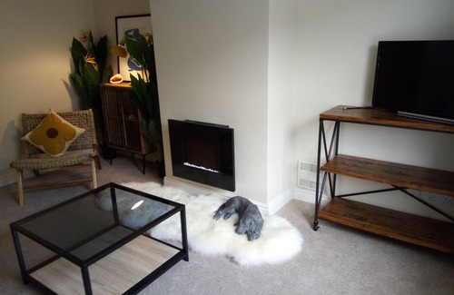 South Cave House | Pet friendly mews house in Central village location close to Cave Castle