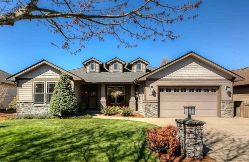 South Gateway House | PET FRIENDLY & NO CLEANING FEE! CAPPUCCINO, WINERIES, MOUNTAINS and OCEAN