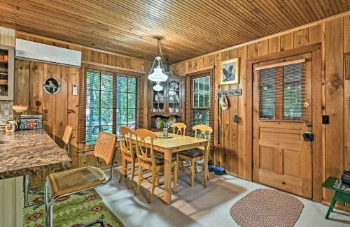 Harbor Springs House | Pet-Friendly One Crow Cottage in Harbor Springs!