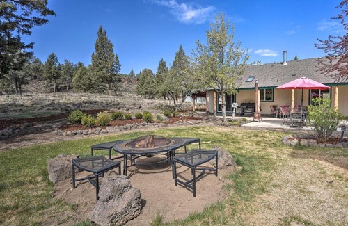 Redmond House | Pet-Friendly Redmond Home with Hot Tub, Porch, Grill