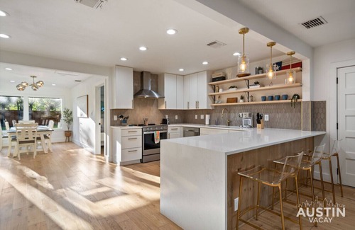 Westgate House | Pet-Friendly S Austin MidMod w Yard, EV, Firepit, Near Austin Fun & Food!