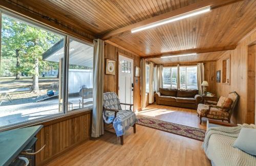 Springville House | Pet-Friendly Springville Cabin Near Kentucky Lake!