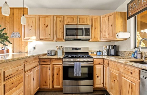 Big Bear Lake Cabin | Pet Friendly + Ski In Out Unobstructed Views