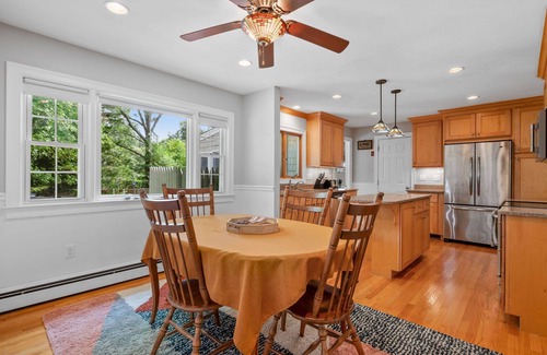 Orleans House | Pet Friendly, Sleeps 4, Huge Back Yard, Skaket Beach