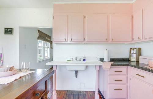 Ewell Cottage | Pet-Friendly Smith Island Cottage w/Golf Cart!