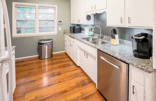 Highland House | Pet-Friendly St Paul Home: Fireplace & Office Area