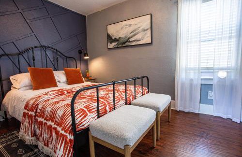 Willmore Apartment | Pet-Friendly Stay, Mins to Beach, Conv Ctr, Prkg LB B