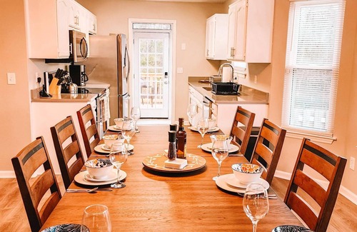 La Vergne House | Pet Friendly stay near Percy Priest Reservoir & Nashville
