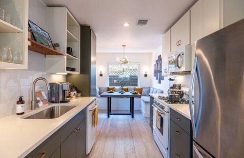 Travis Heights House | Pet Friendly Stylish & Central Bungalow, Walkable!