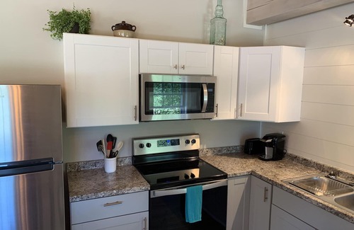 Southwest Harbor Apartment | PET FRIENDLY The Barn Studio w/private bedroom
