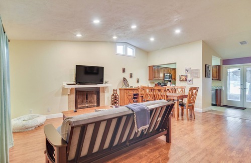 Oldsmar House | Pet-Friendly Tampa Bay Getaway: Walk to the Water!