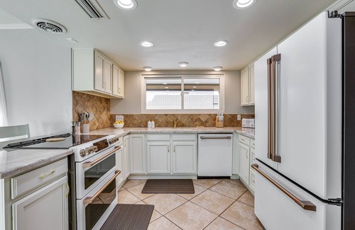 Tempe Cottage | Pet-friendly Tempe Home w/Private Hot Tub!
