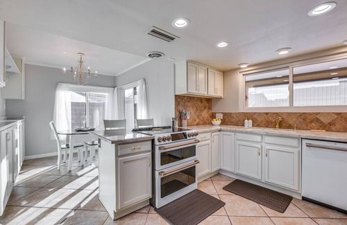 Tempe Cottage | Pet-friendly Tempe Home w/Private Hot Tub!