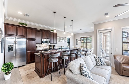 Villa Lago House | Pet Friendly ~ Two Golf Carts ~ Golf Course View ~ Back Patio