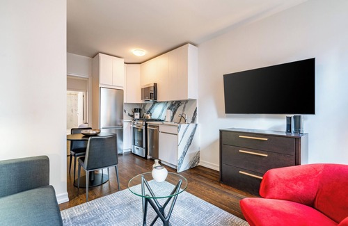 Upper East Side Apartment | Pet-Friendly UES One Bedroom Near Central Park
