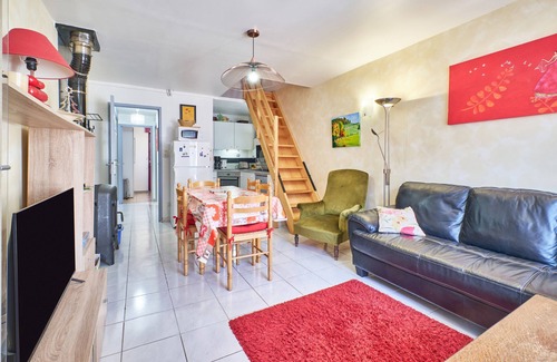 Villard-de-Lans Villa | Pet-Friendly Villa Le koala with Mountain View & Garden