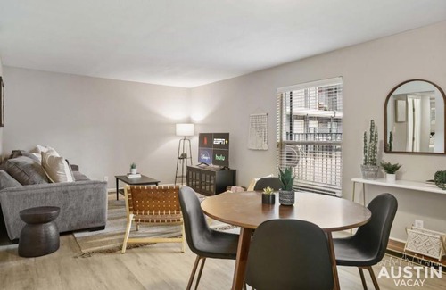 Cherrywood Apartment | Pet Friendly w Pool Near Mueller Free Parking