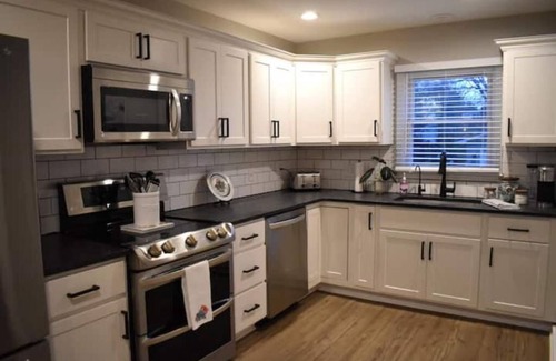 Georgetown House | Pet Friendly with Amazing beds, 10 mins to Kentucky Horse Park, Bourbon trail