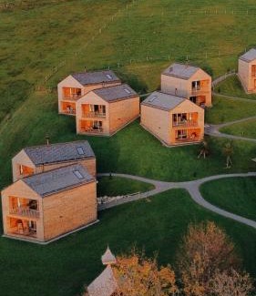 Zwischenwasser Ski Chalet | Peterhof Chalets