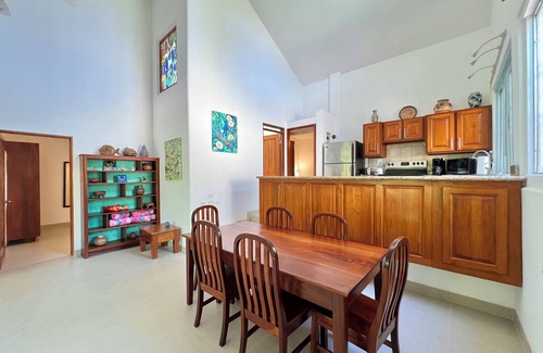 Playa Langosta House | Petfriendly 3 Bedroom Home, Only steps from Tamarindo Beach.