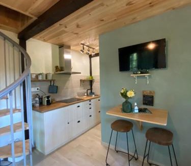 Auriac-du-Perigord House | Petit Maison du Chêne