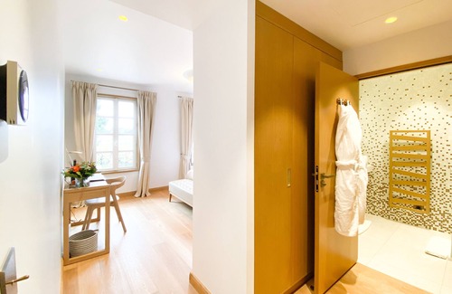 Robins Bay Bed & Breakfast | Petit Monlot