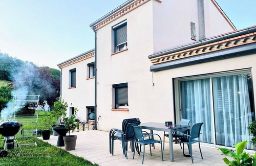 Lescure-dAlbigeois Villa | Petit Paradis Lescurien | Swimming pool | Air conditioning | Gym | Comfort