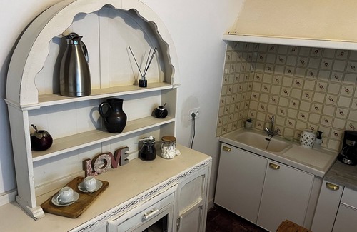 Oiron Apartment | Petit Studio Charmant au Château Avec Piscine et spa