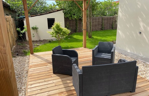 Floirac House | Petite Maison au Calme Avec Jardin aux Portes de Bordeaux